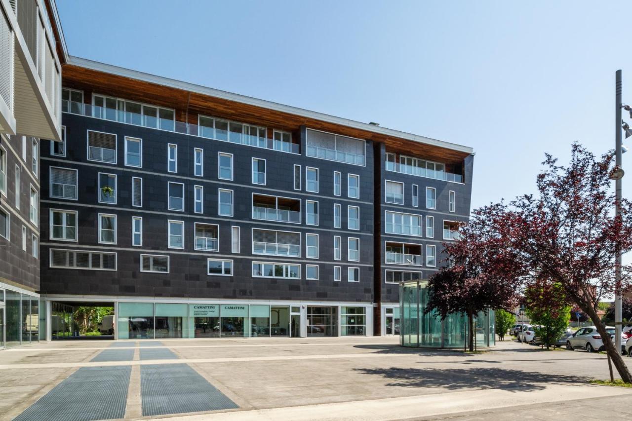 Parma Railway Station Apartment Exterior foto
